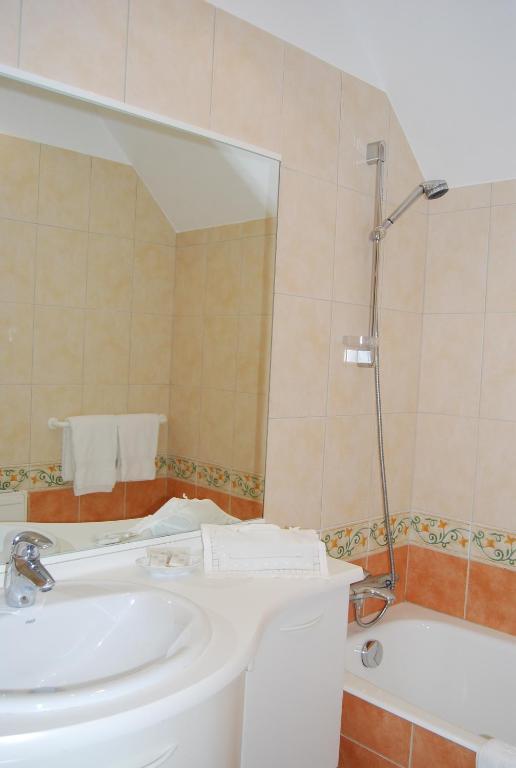 Hostellerie De La Motte Jean Сен-Кулом Екстериор снимка