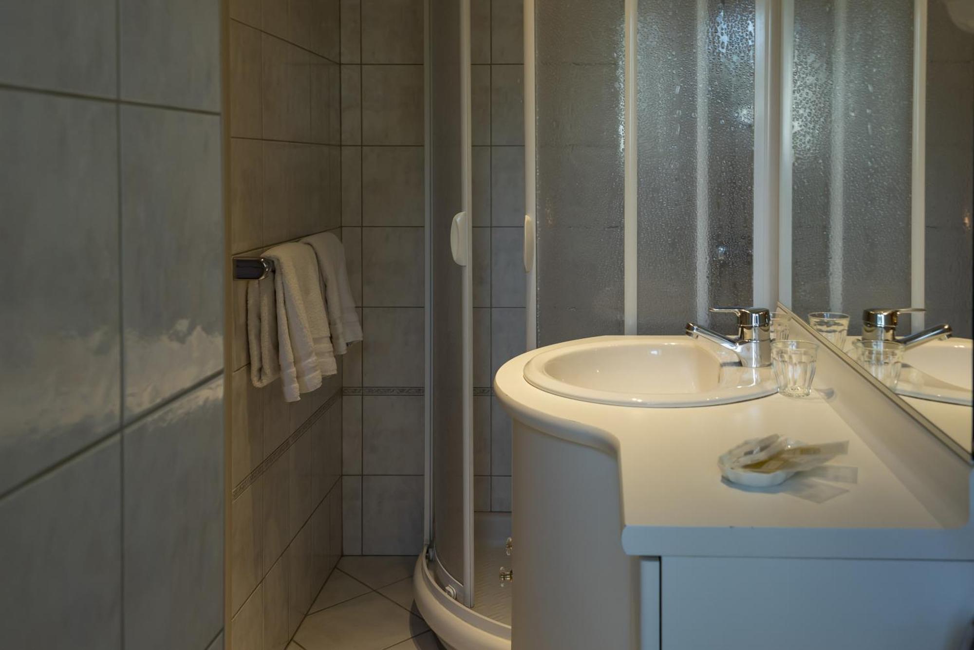 Hostellerie De La Motte Jean Сен-Кулом Екстериор снимка