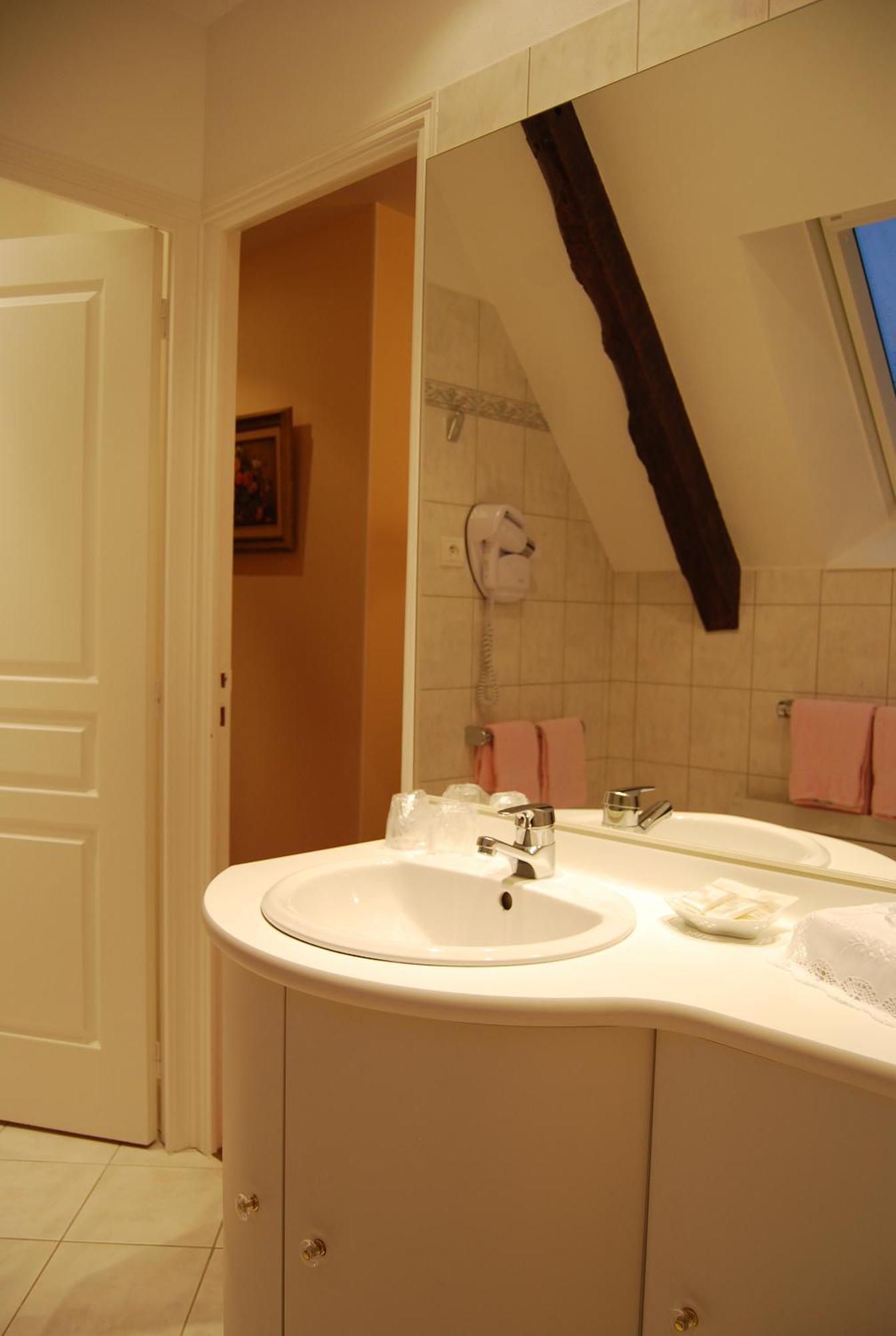 Hostellerie De La Motte Jean Сен-Кулом Екстериор снимка