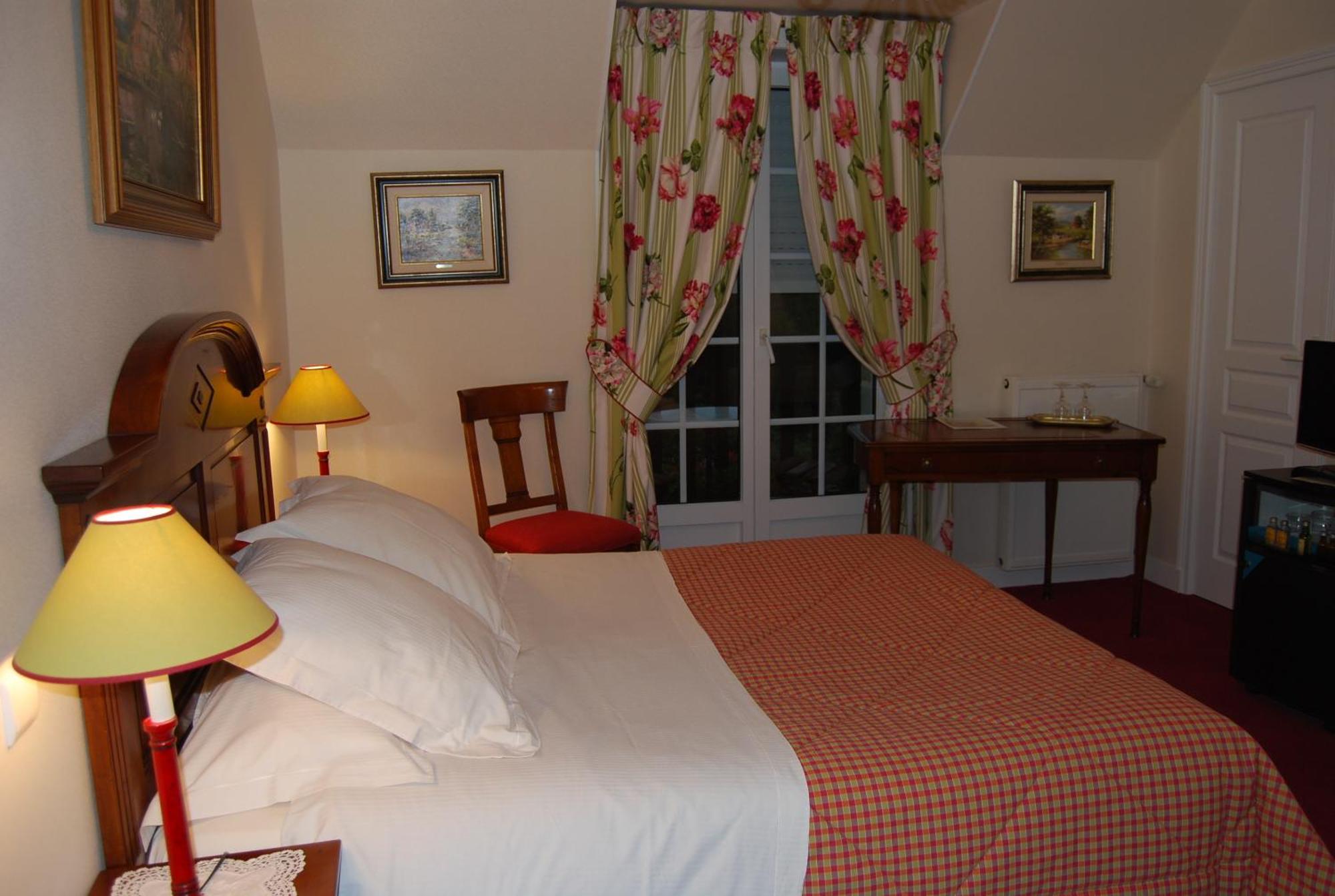 Hostellerie De La Motte Jean Сен-Кулом Екстериор снимка